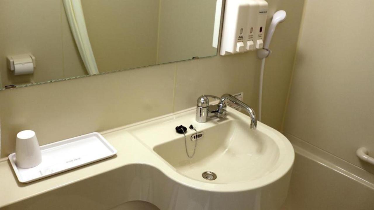 Toyoko Inn Kobe Sannomiya No.2 Εξωτερικό φωτογραφία