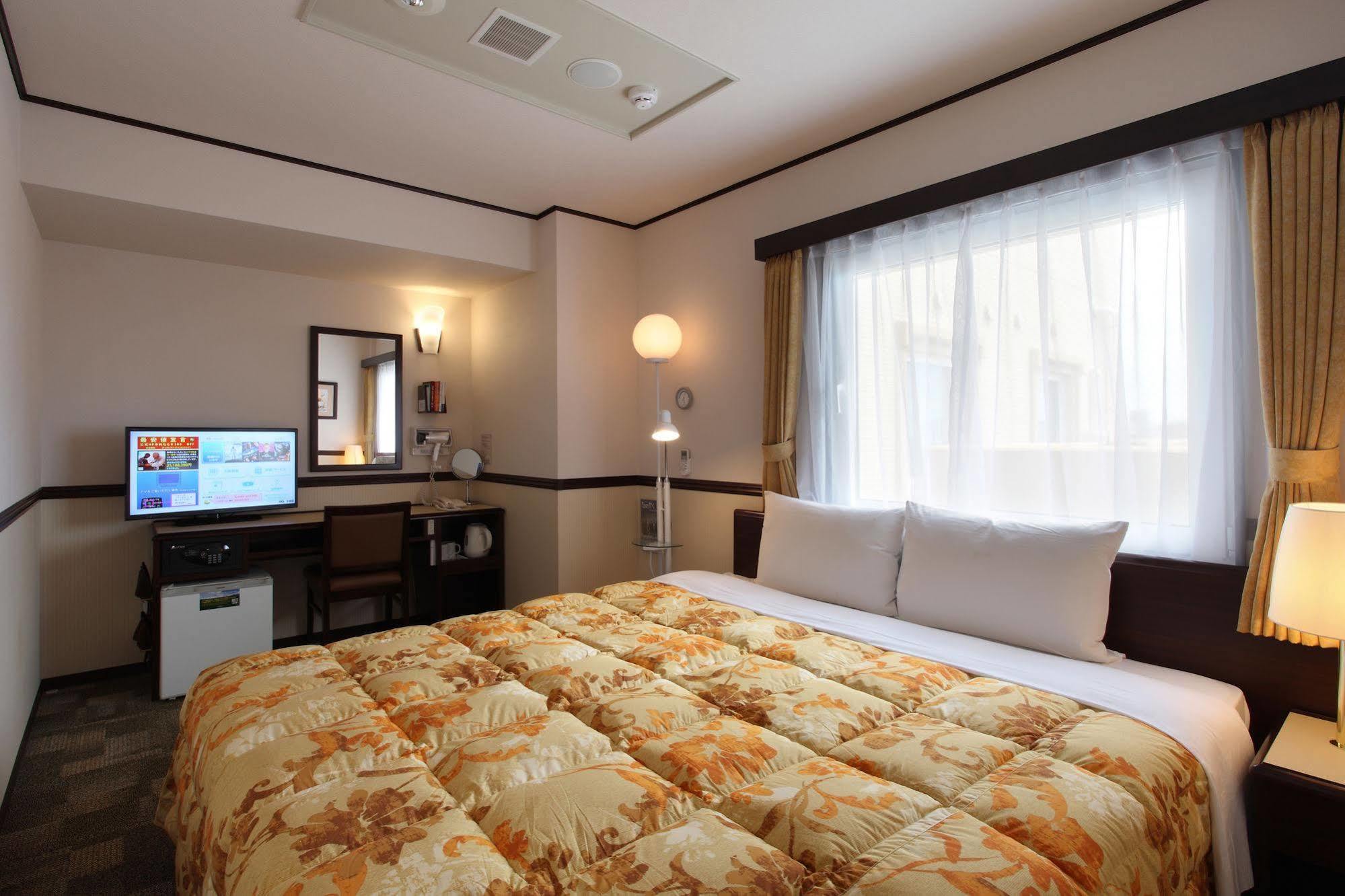 Toyoko Inn Kobe Sannomiya No.2 Εξωτερικό φωτογραφία